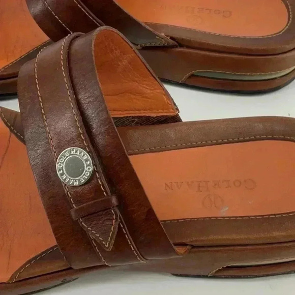 COLE HAAN LEATHER FLAT  SANDALS - Picture 4 of 5